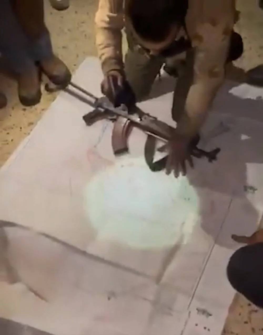 Esad'ın yeraltı hapishanesi aranıyor! Görüntüleri var ama yerleri bulunamıyor 1